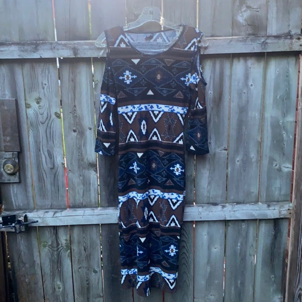 Aztec cold shoulder dress sz. M